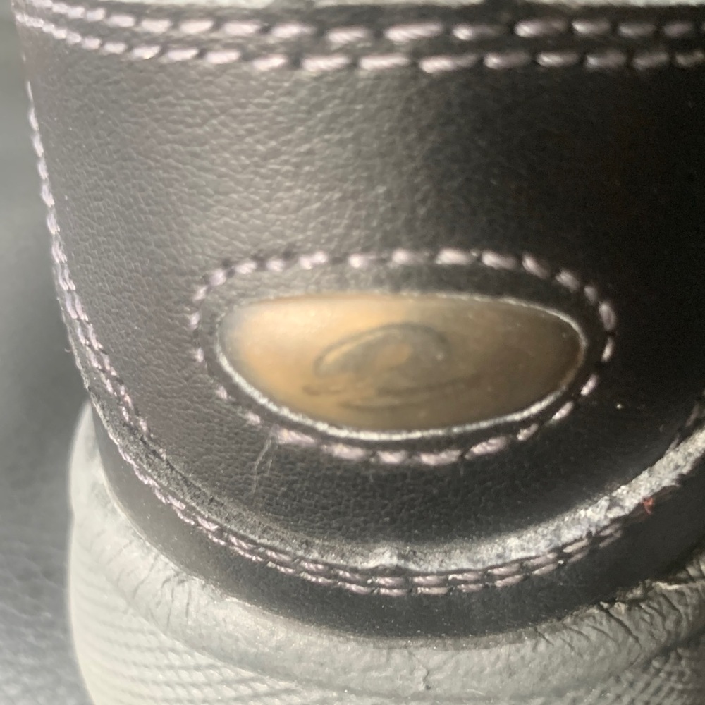 Easy Spirit Men's Dark Gray Sneakers - Picture 3 of 8